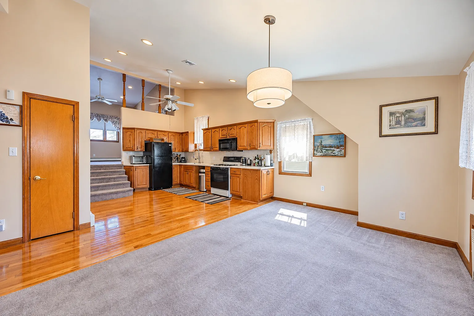 3 bed, $3,250 — Photo 2