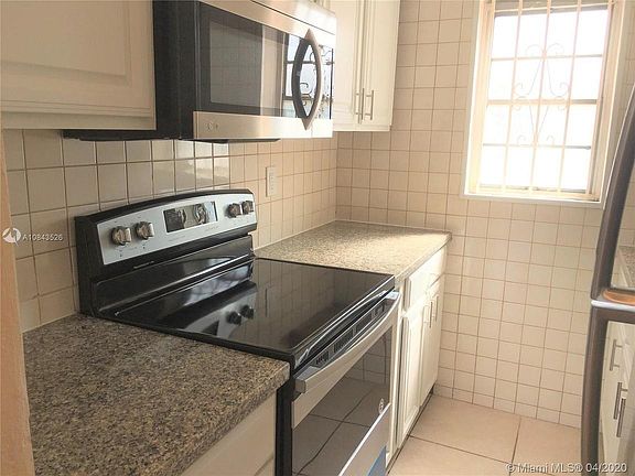 3rd image of 10907 N Kendall Dr #415