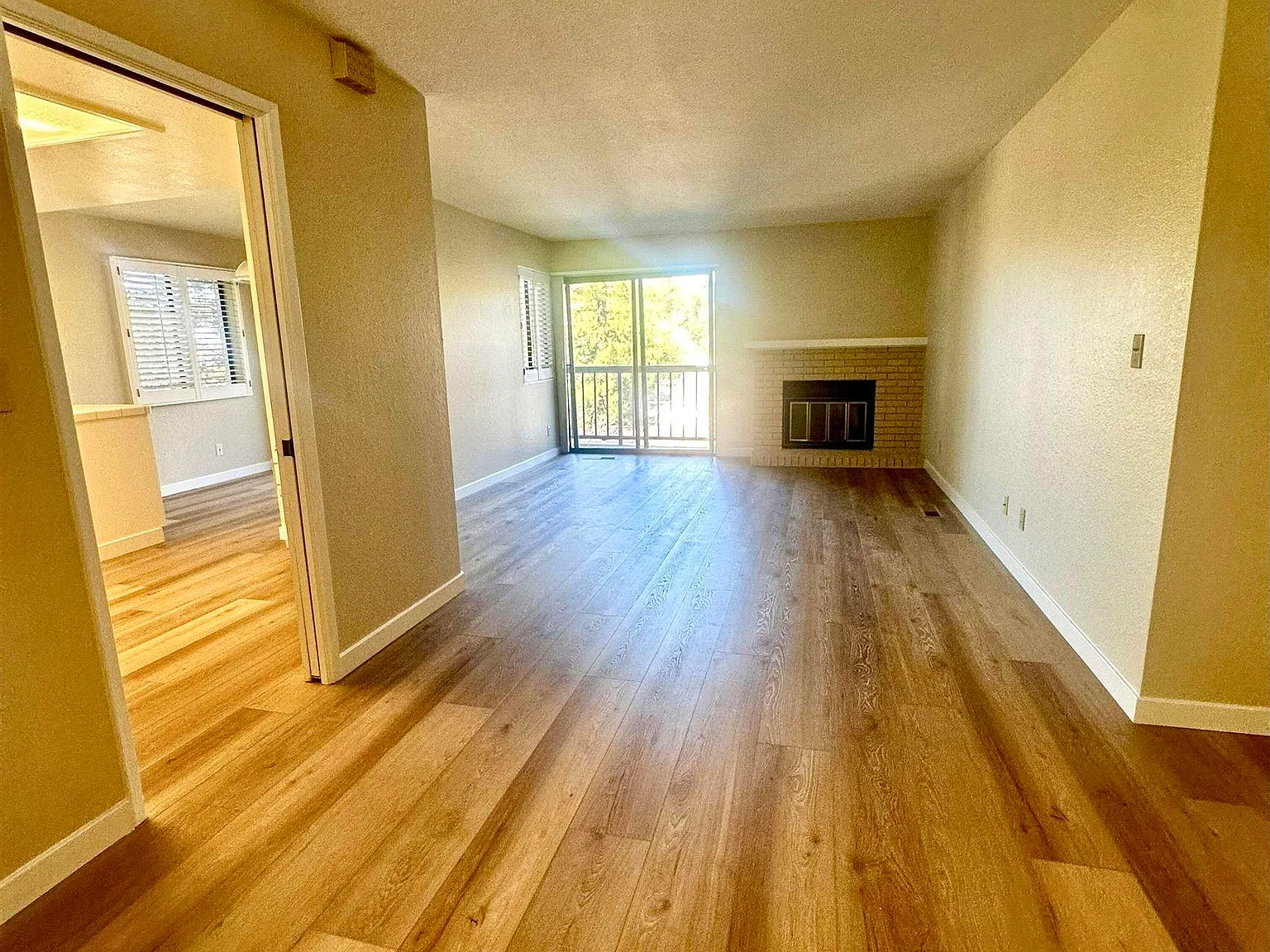 2 bed, 1383 sqft, $3,500 — Photo 2