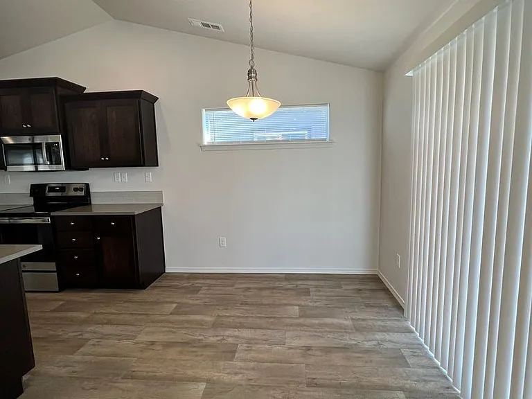 1023 W Aspen Rd — Photo 11