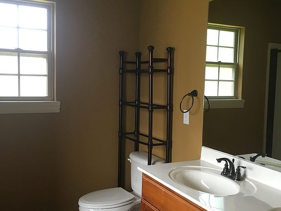 4th image of 3782 Riverbend Rd
