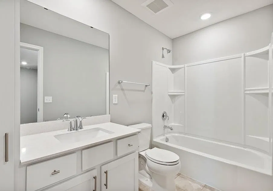 3 bed, 2.5 bath, 1800 sqft, $2,800 — Photo 2