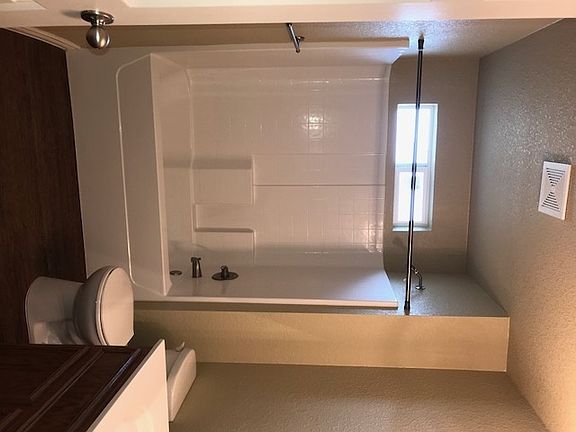 4th image of 406 Study Hall Loop APT B