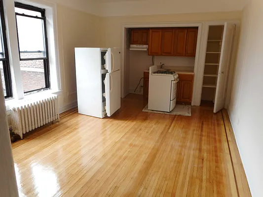 Rented by Katherine Pappas, LREB | media 7