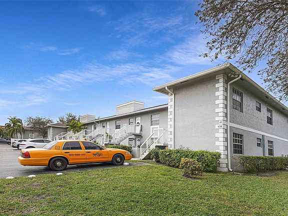 4th image of 438 NE 210th Circle Terrace #204-4B