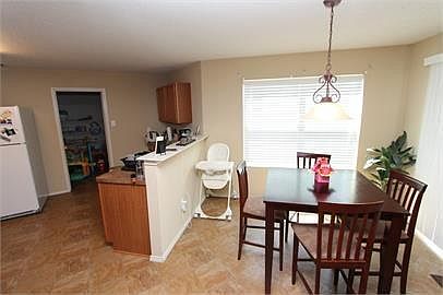 3rd image of 3211 Buckskin Dr #1
