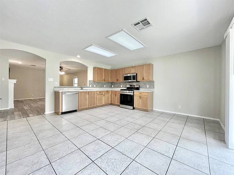 1909 Horizon Park Blvd — Photo 15