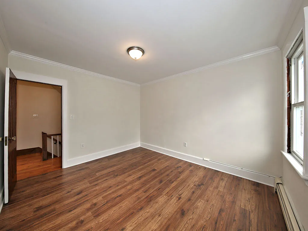 Apartment for Rent — Photo 4