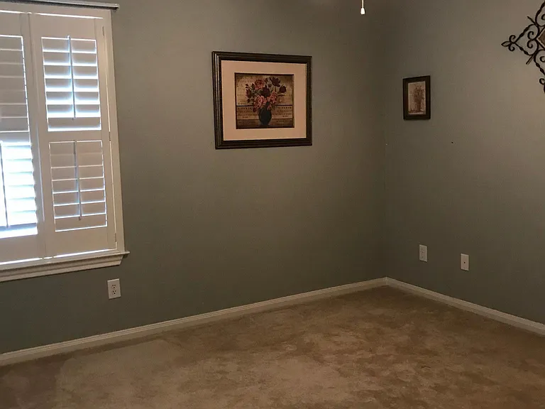 Bedroom 3 pic 2