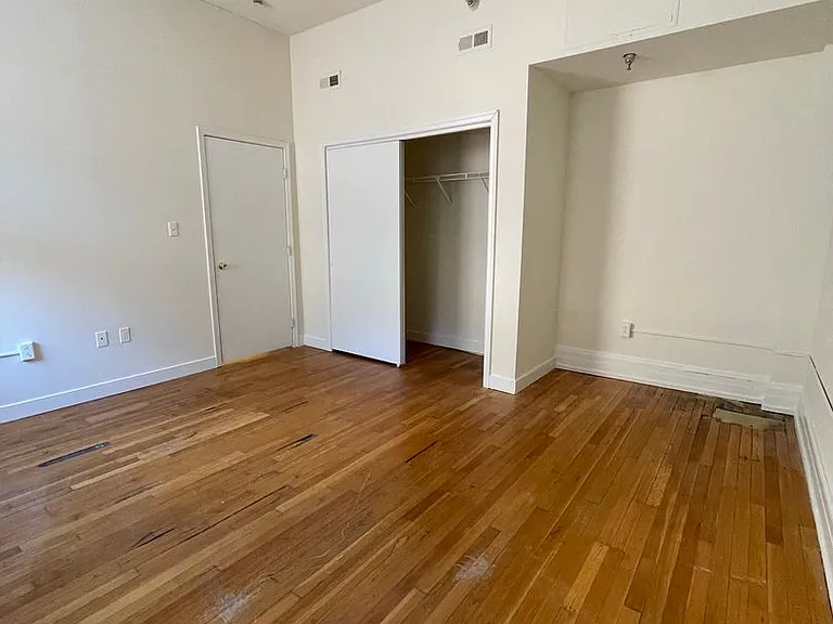 415 E. Grace Street — Photo 41