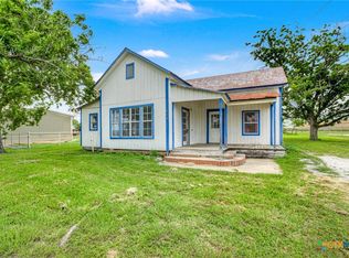 517 S Center St, Marion, TX 78124