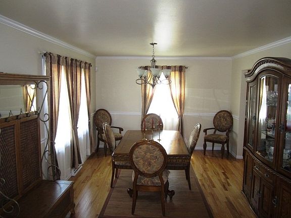 4th image of 3409 17th St