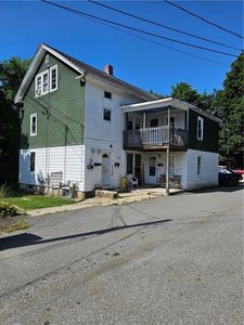 8-10 Snells Ct, West Warwick, RI, 02893