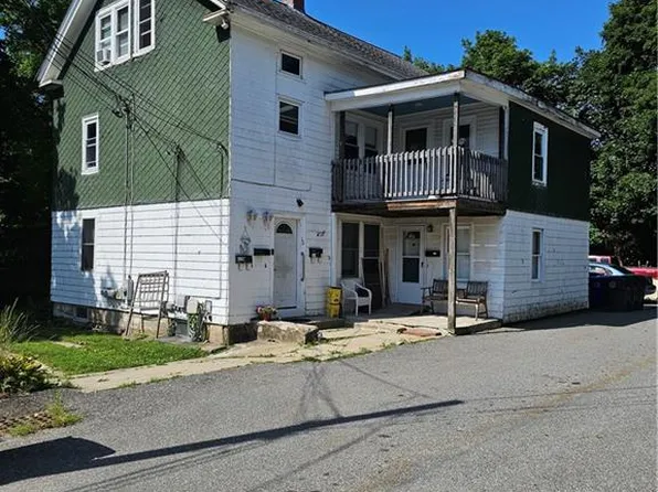 8-10 Snells Ct, West Warwick, RI 02893
