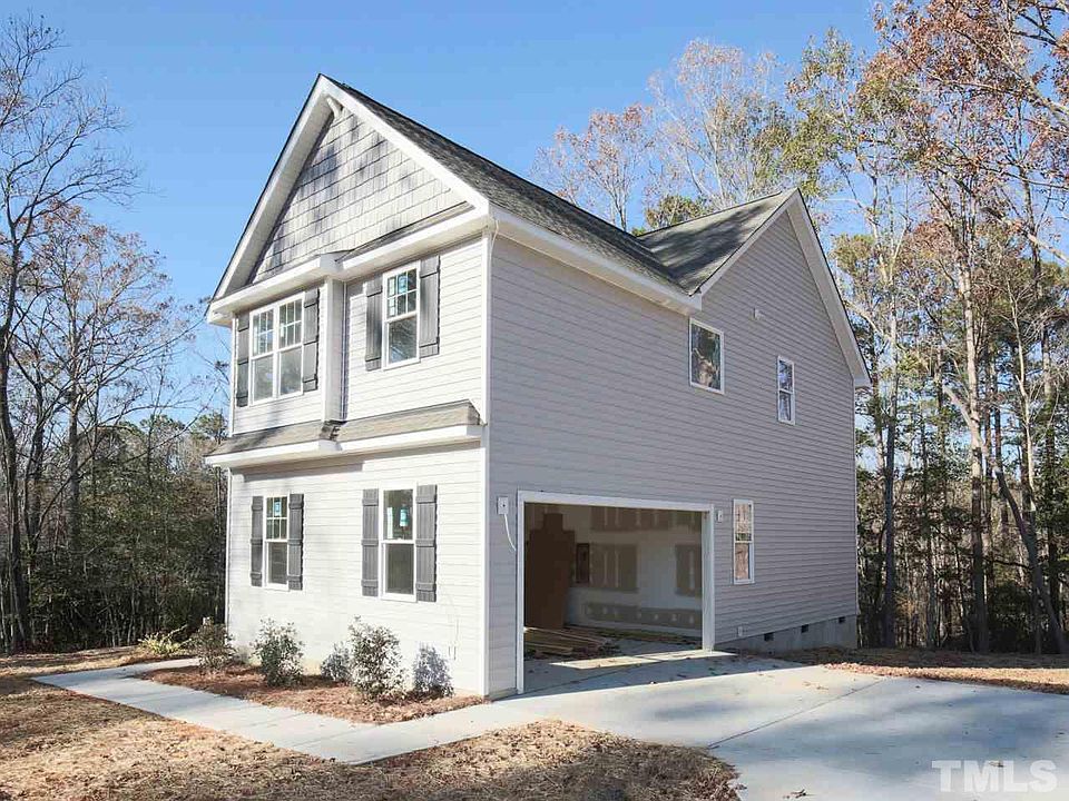 2nd image of 34 Garden Oaks Dr