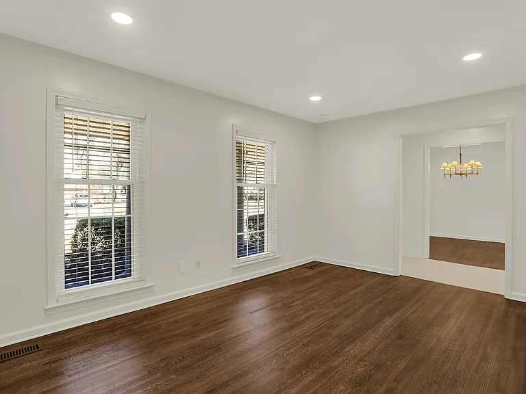 7133 Kings Castle Cv — Photo 3