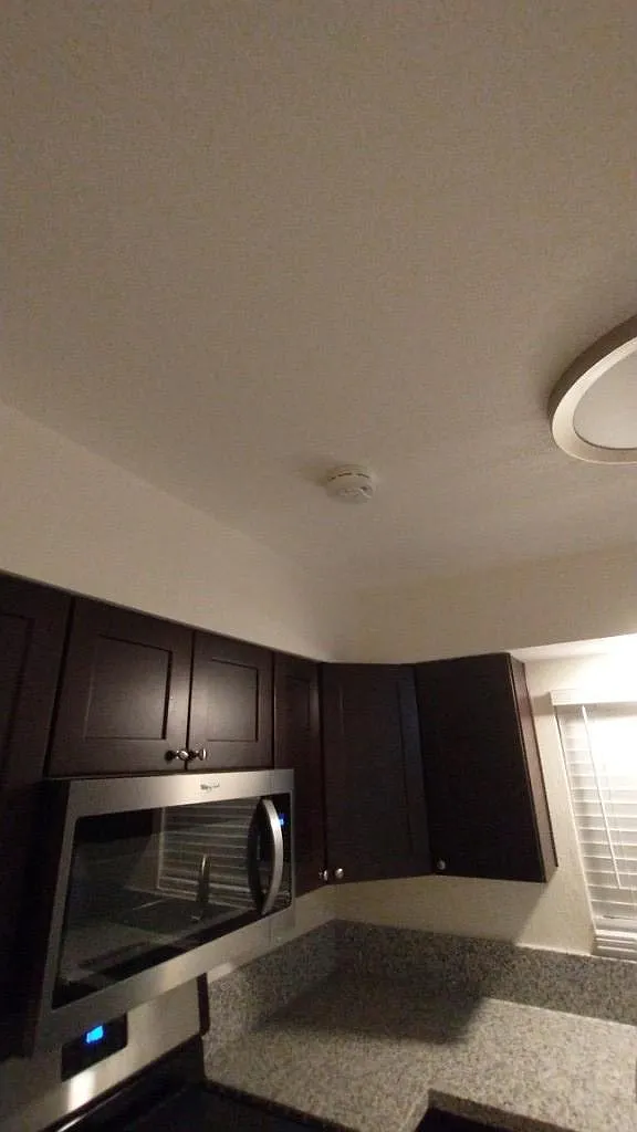 4 bed, 2.0 bath, $1,595 — Photo 3
