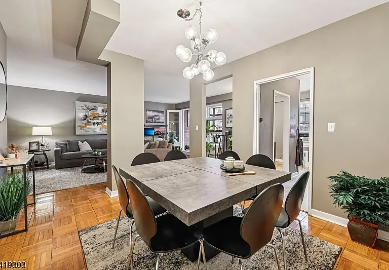 5 Roosevelt Pl #1E — Photo 1
