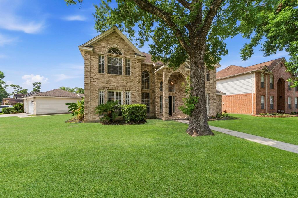 2922 Travick Ln, Houston, TX - View 2
