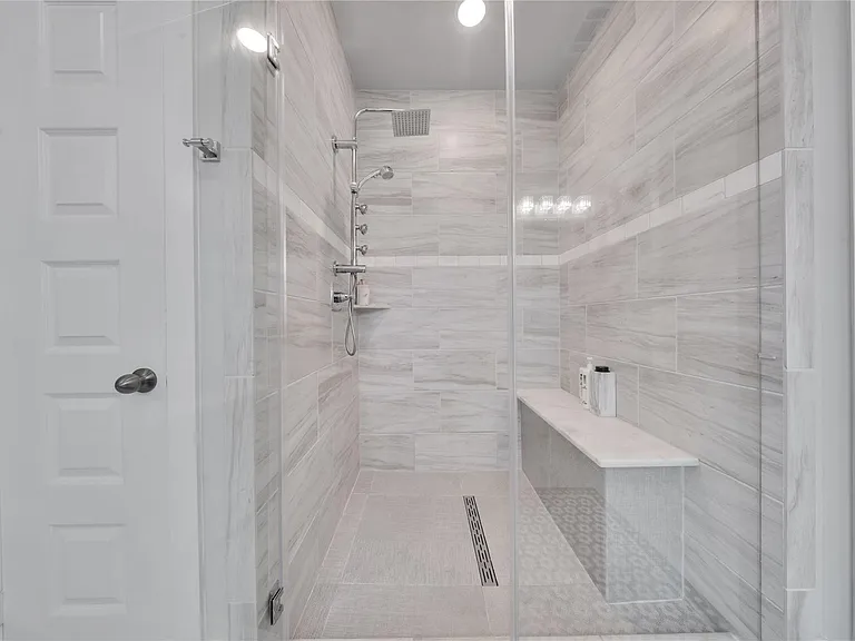 8826 Forest Side Dr — Photo 20