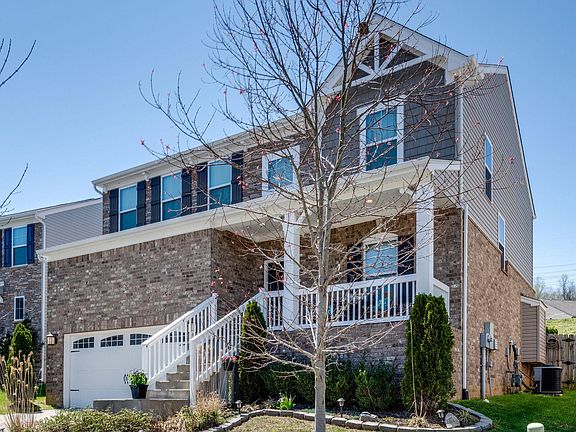 2nd image of 544 Wolfeboro Ln