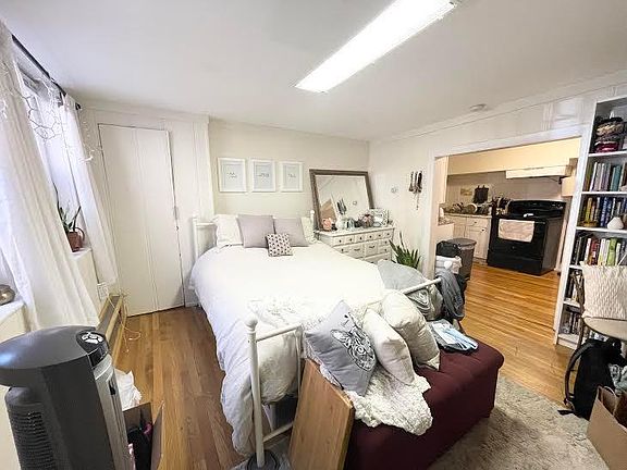 4th image of 50 Revere St #B