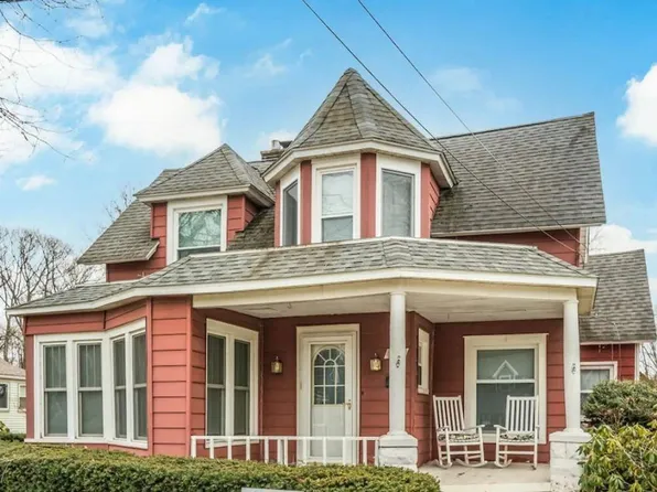 724 Wilson St, South Haven, MI 49090