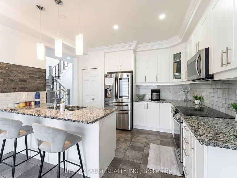301 Freure Dr — Photo 16