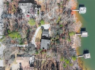 1330 Lakeshore Cir, Gainesville, GA 30501