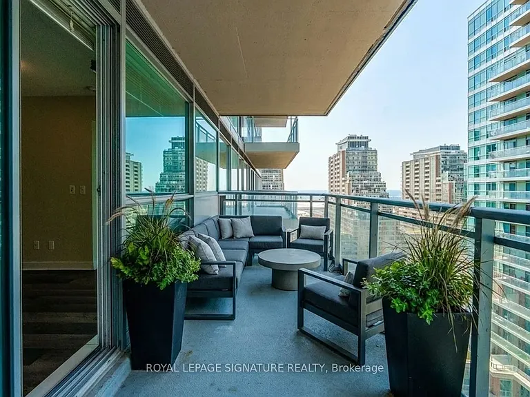 80 Western Battery Rd #1501 — Photo 3