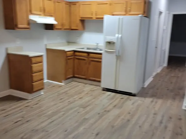 Main Street 8 Plex, 250 W Main St APT 3, Johnson City, TN 37604