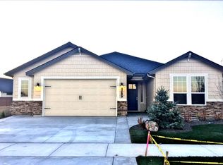 5289 N Peppard Ave, Meridian, ID 83646