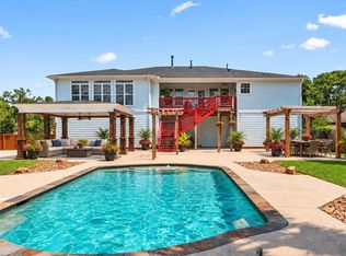 1003 S Country Club Dr, Shoreacres, TX 77571