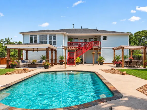 1003 S Country Club Dr, Shoreacres, TX 77571