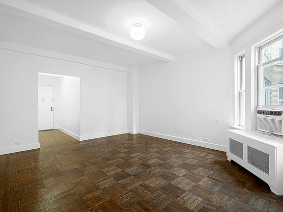 3rd image of 24 5th Ave APT 1419