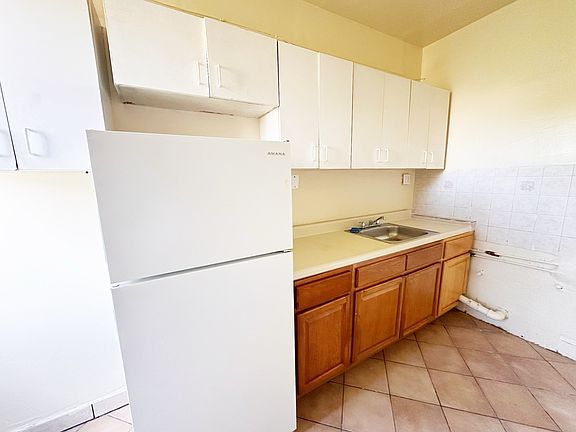 3rd image of 163-24 89th Ave #D5