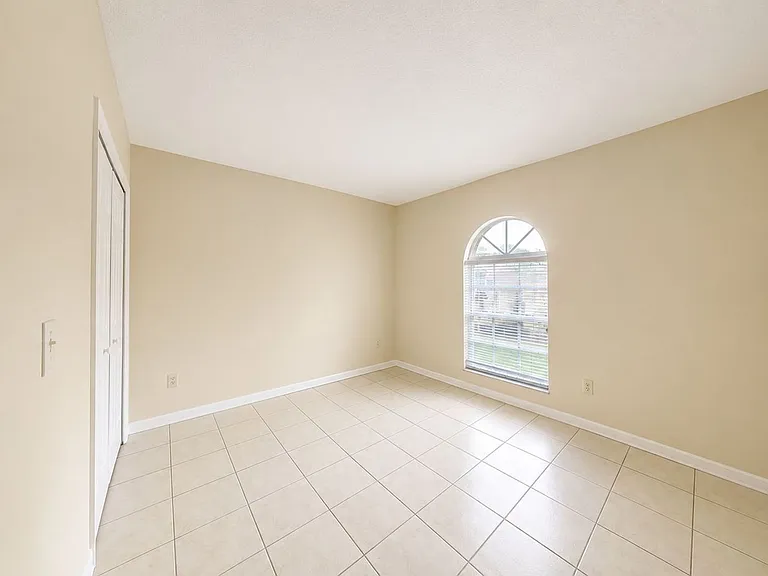 127 Titan Dr — Photo 5