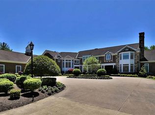 31700 Fairmount Blvd, Pepper Pike, OH 44124