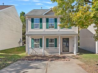 5628 Henderson Oaks Dr, Charlotte, NC 28269