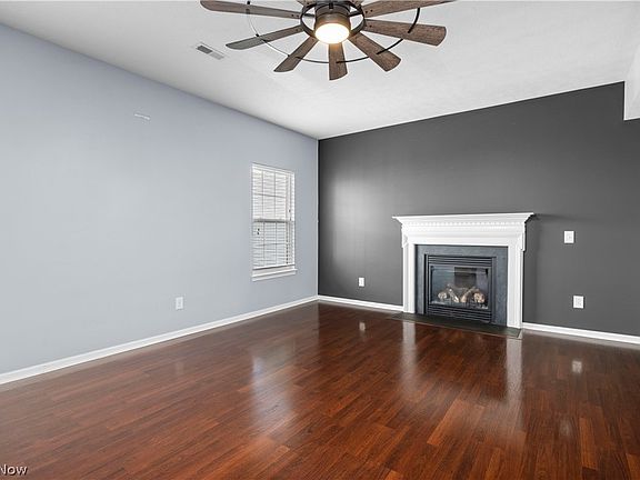 5th image of 32064 Cottonwood Crst
