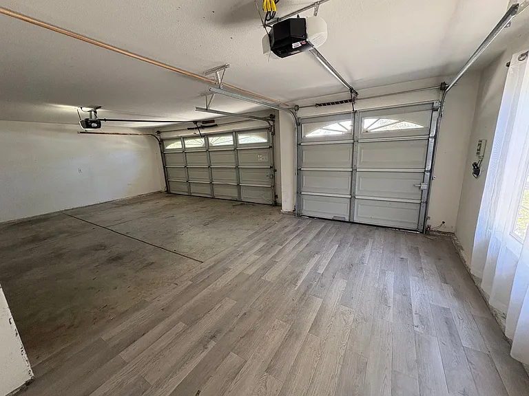 703 W Russell Ave — Photo 5