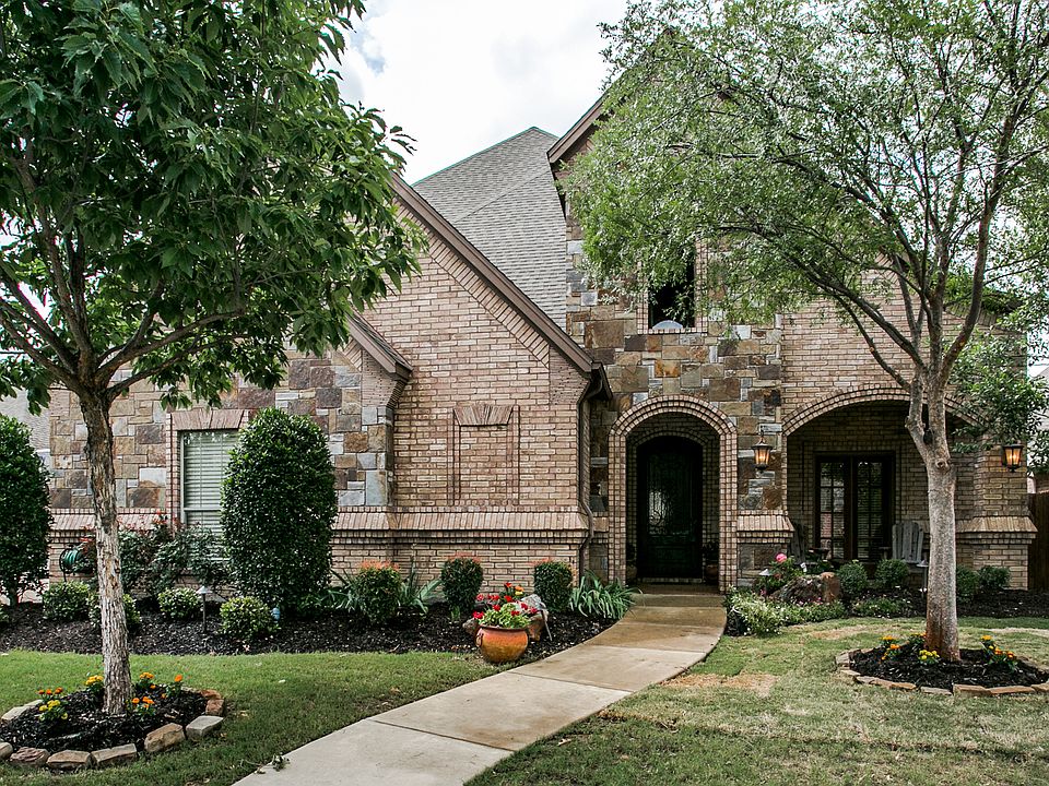 1st image of 8304 Regency Dr