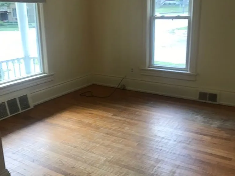 518 Washtenaw Ave — Photo 5