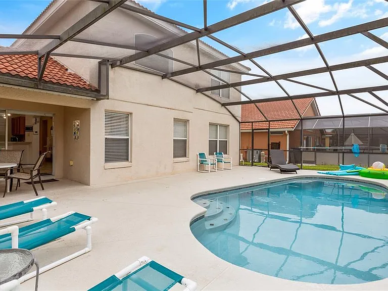 239 Carrera Ave — Photo 40