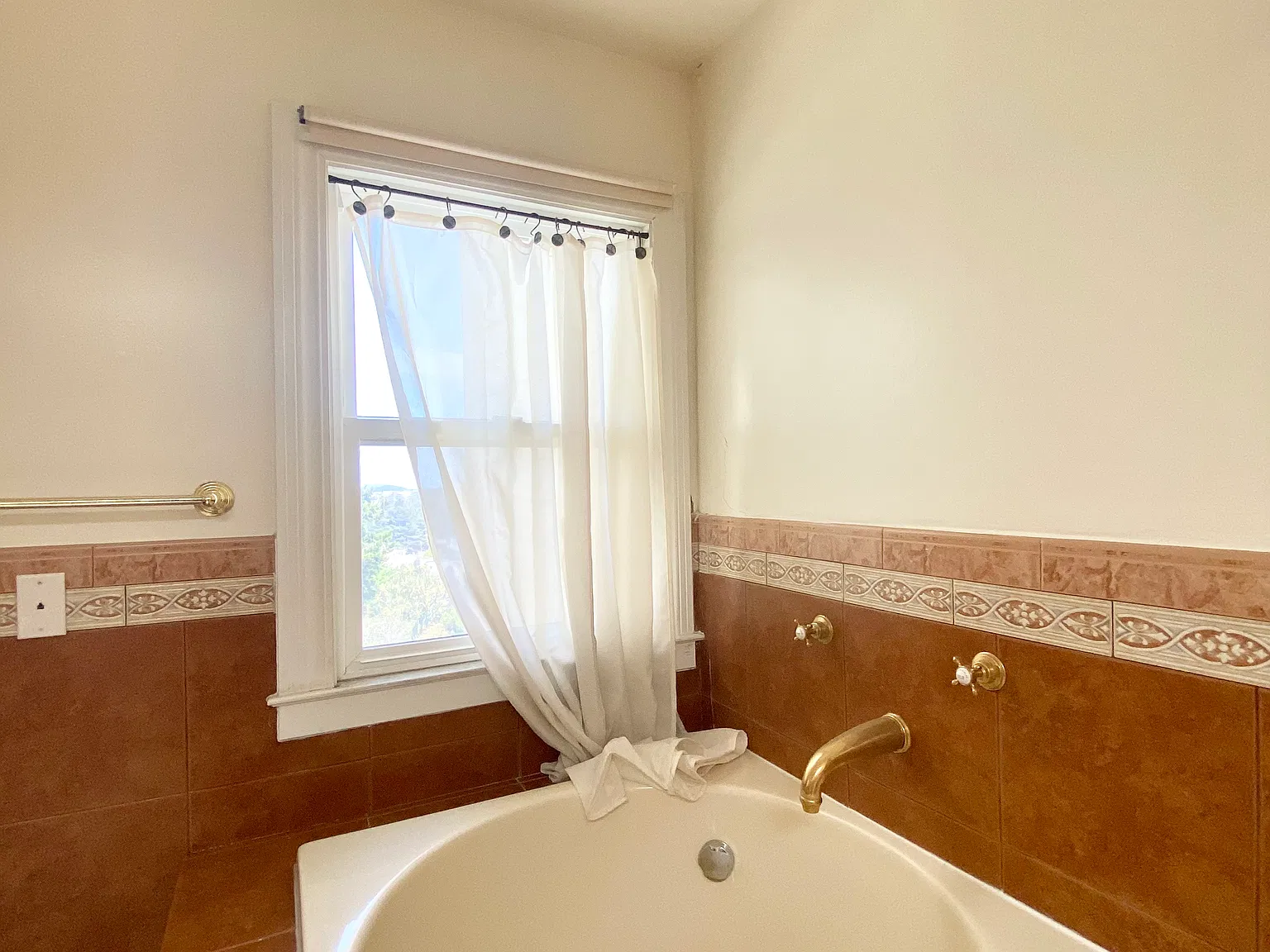 1 bed, 3500 sqft, $1,500 — Photo 4