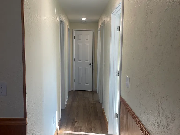 1112 E Craig Ave — Photo 11