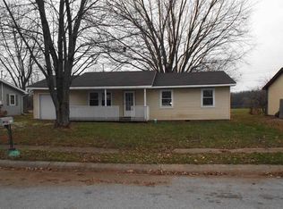 407 E 12th St, Brookston, IN 47923