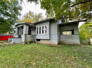 422 Maple St, Chenoa, IL 61726