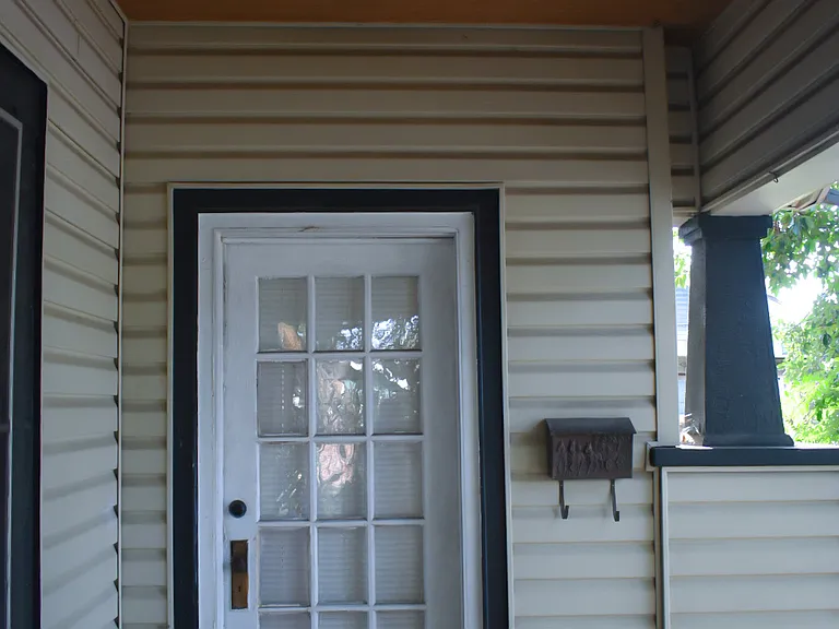 2246 E Houston St — Photo 22