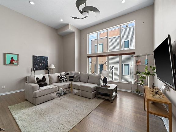 5th image of 5324 Herman Ave